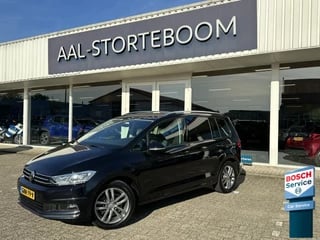 Volkswagen Touran 1.5 TSI Comfortline Business 7p LED | Navi | Adapt. Cruise | Voorstoelen en stuurwiel verwarmd | Wegklapb. Trekhaak