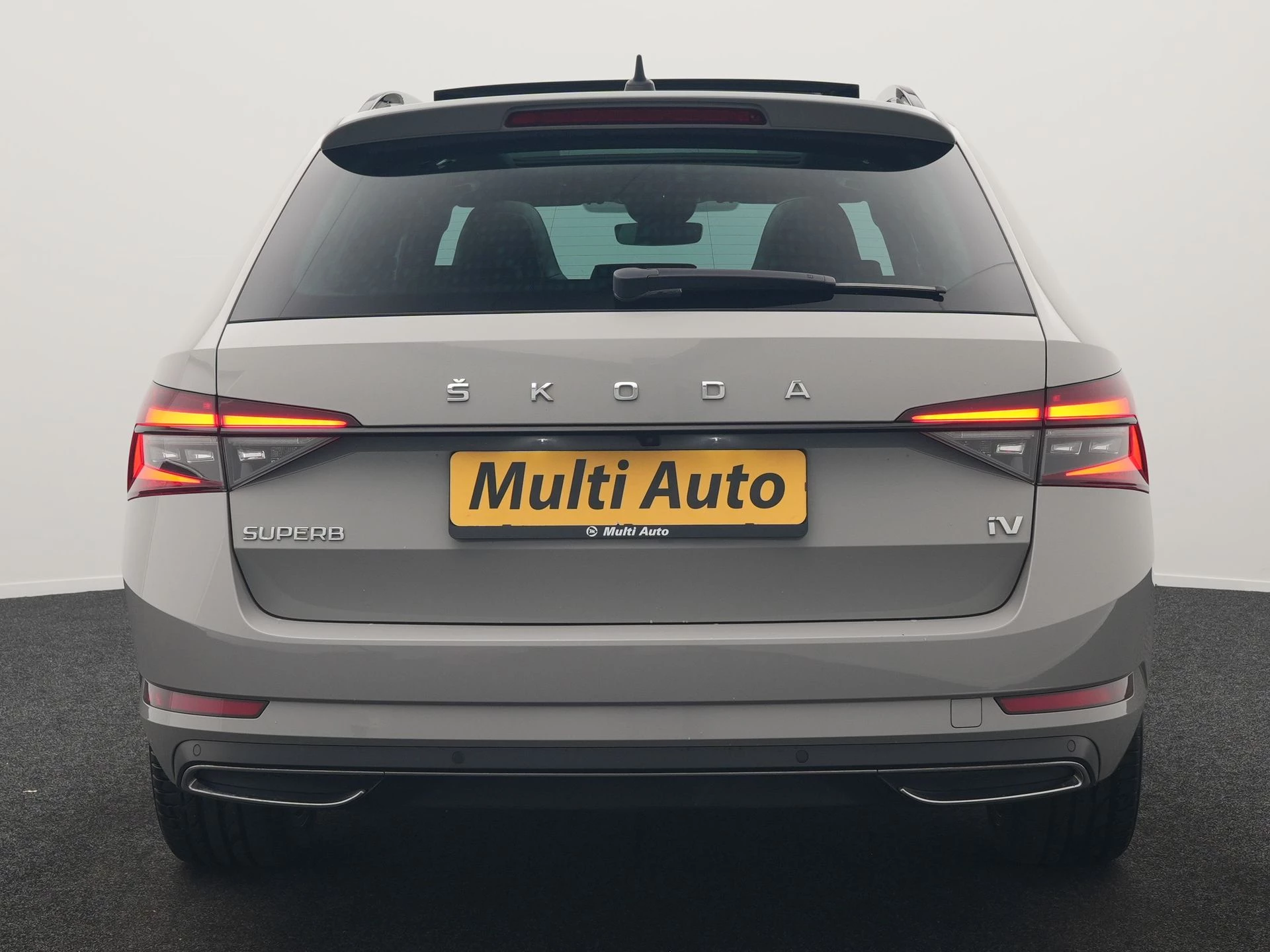 Hoofdafbeelding Škoda Superb