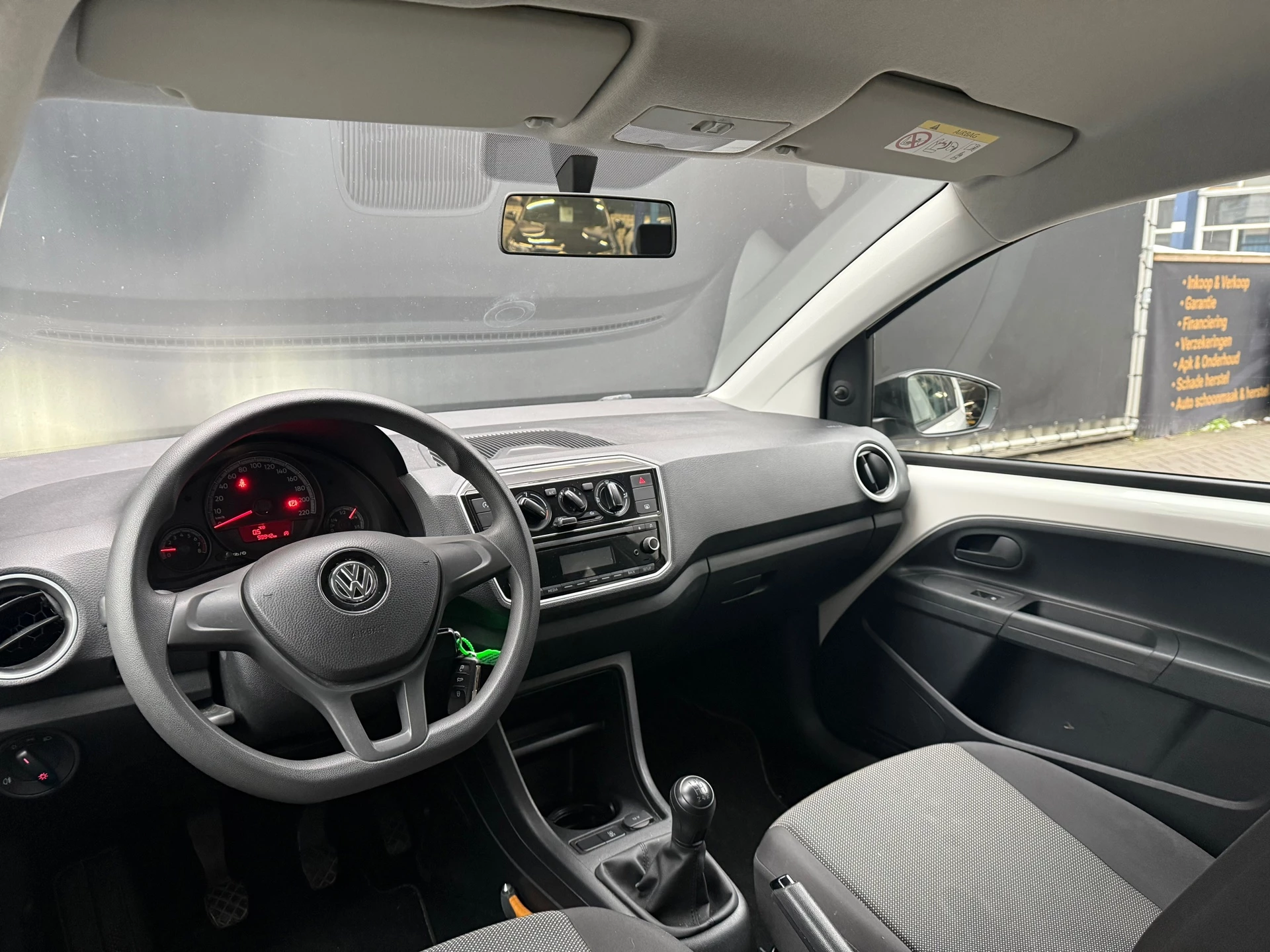 Hoofdafbeelding Volkswagen up!