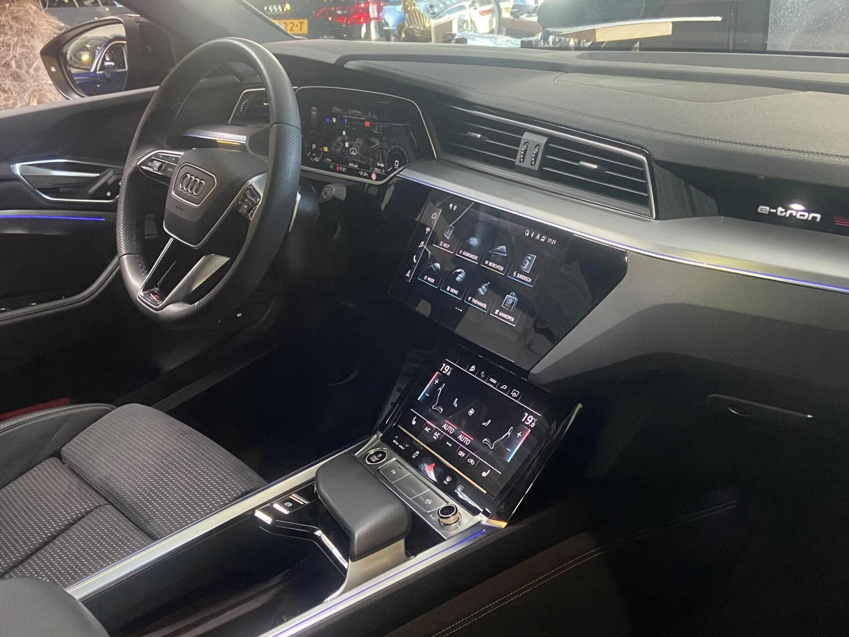 Hoofdafbeelding Audi e-tron
