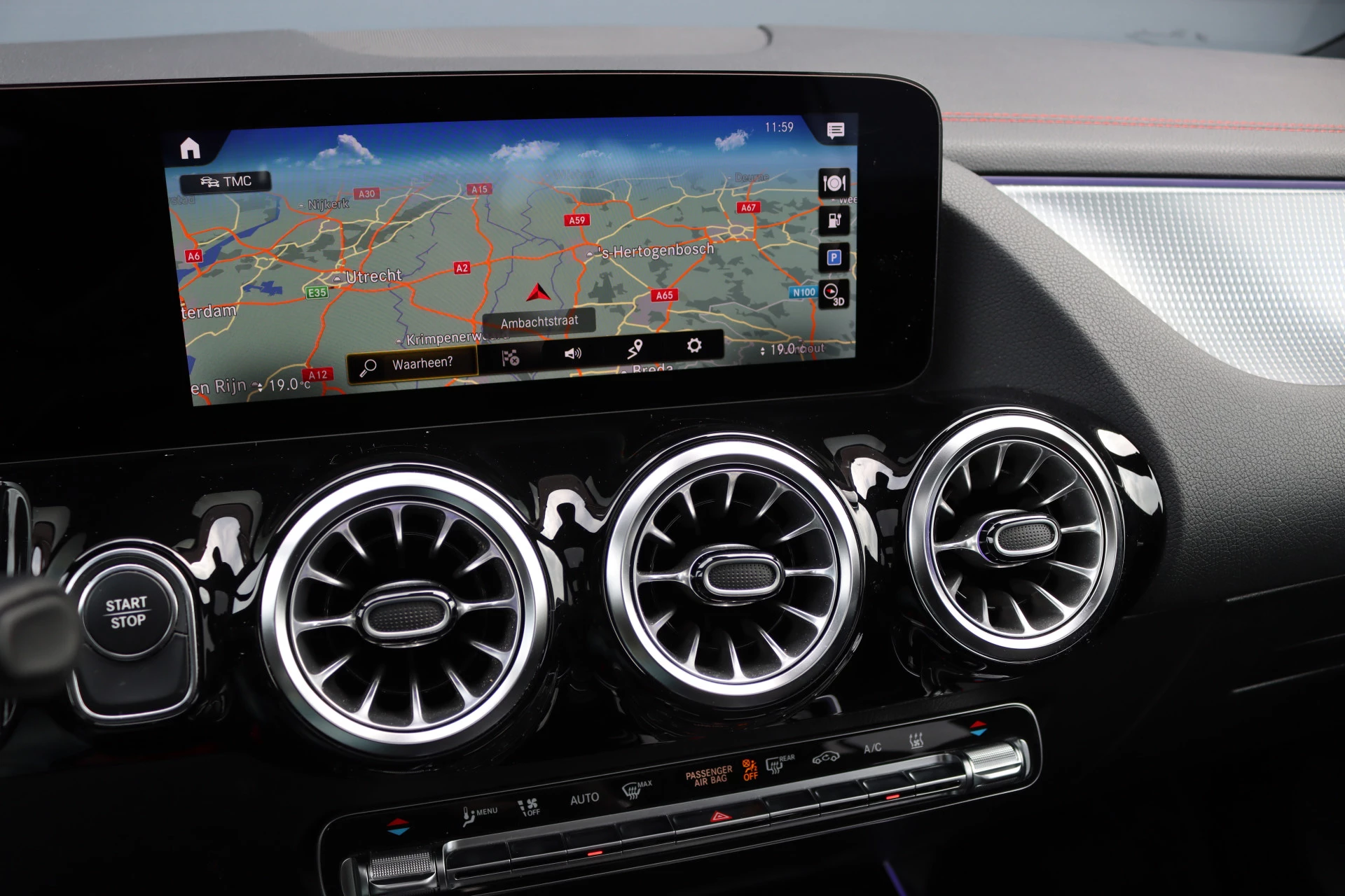 Hoofdafbeelding Mercedes-Benz EQA