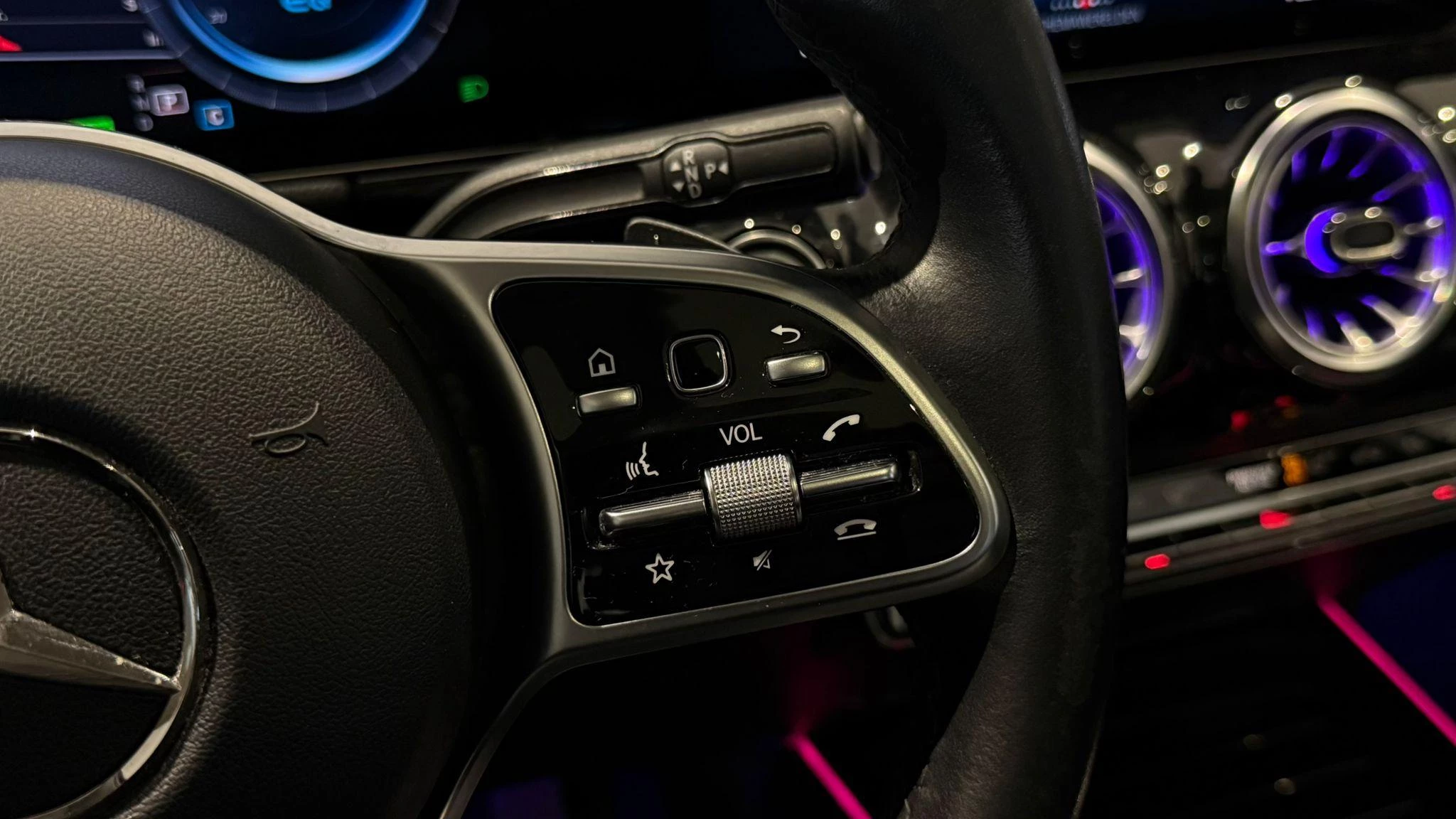 Hoofdafbeelding Mercedes-Benz EQA