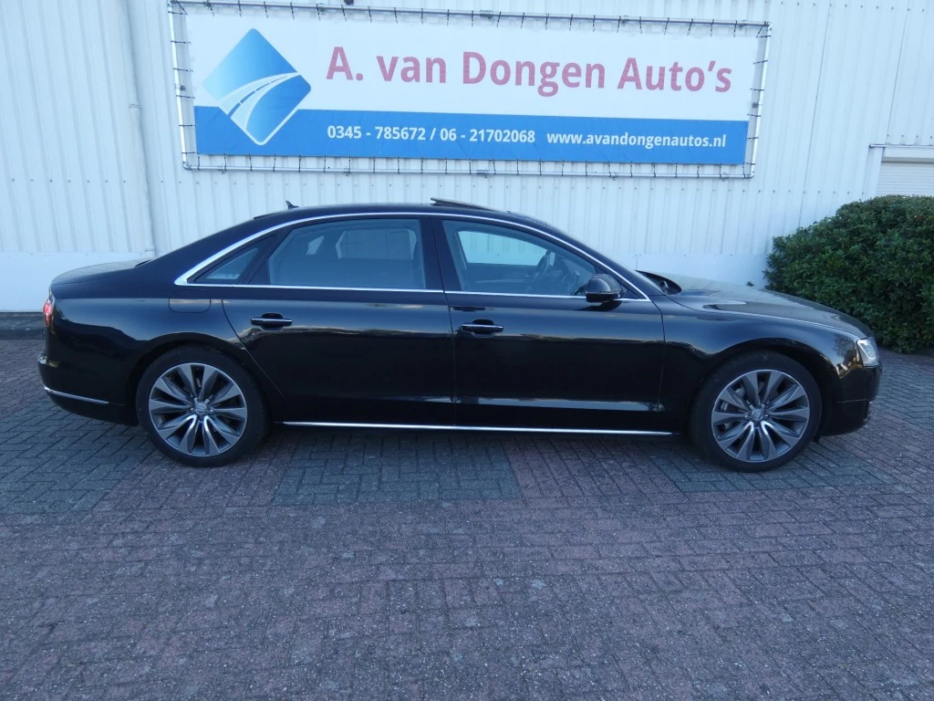 Hoofdafbeelding Audi A8