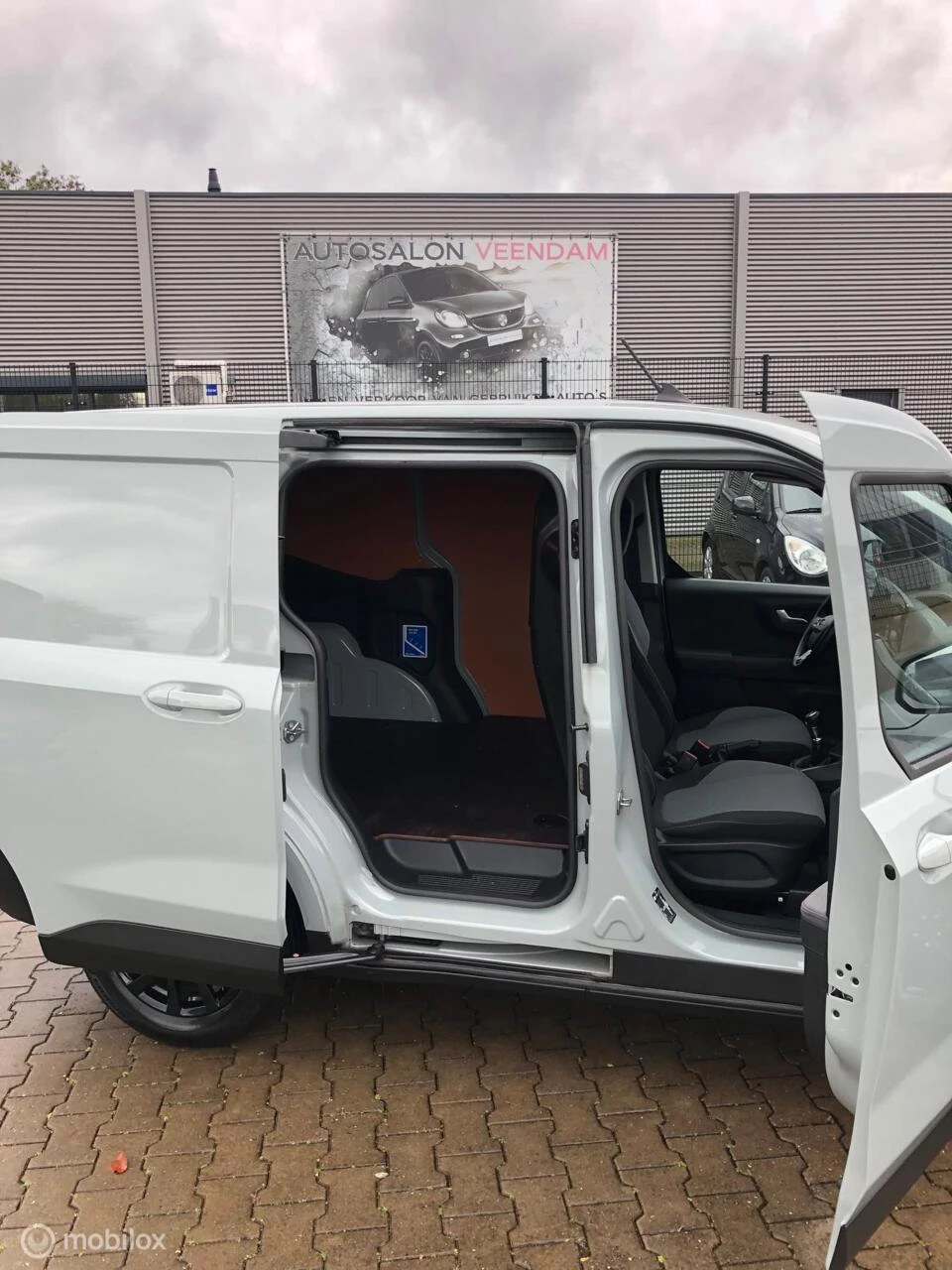 Hoofdafbeelding Ford Transit Courier
