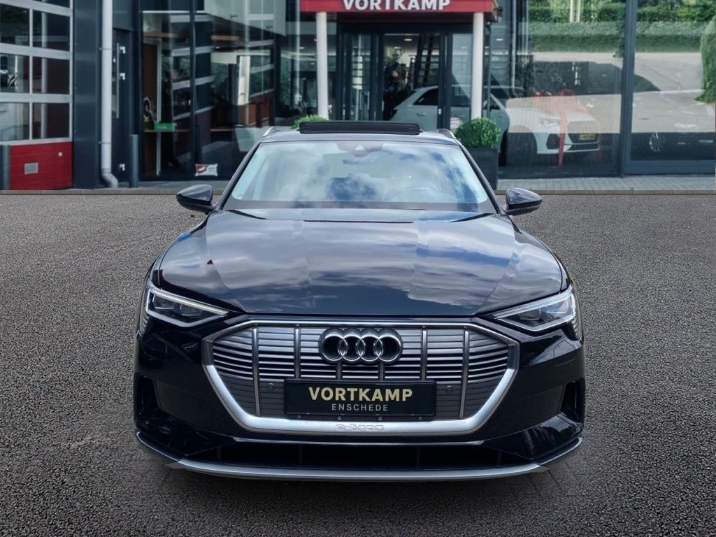 Hoofdafbeelding Audi e-tron