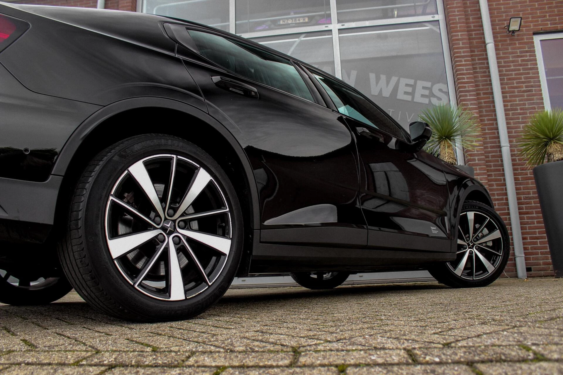 Hoofdafbeelding Polestar 2