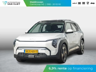 Hoofdafbeelding Kia EV3 Kia EV3 Plus Advanced 81.4 kWh l SOH 99.6% l Schuifkantel dak l Stoel stuurwiel verwarming l Long range
