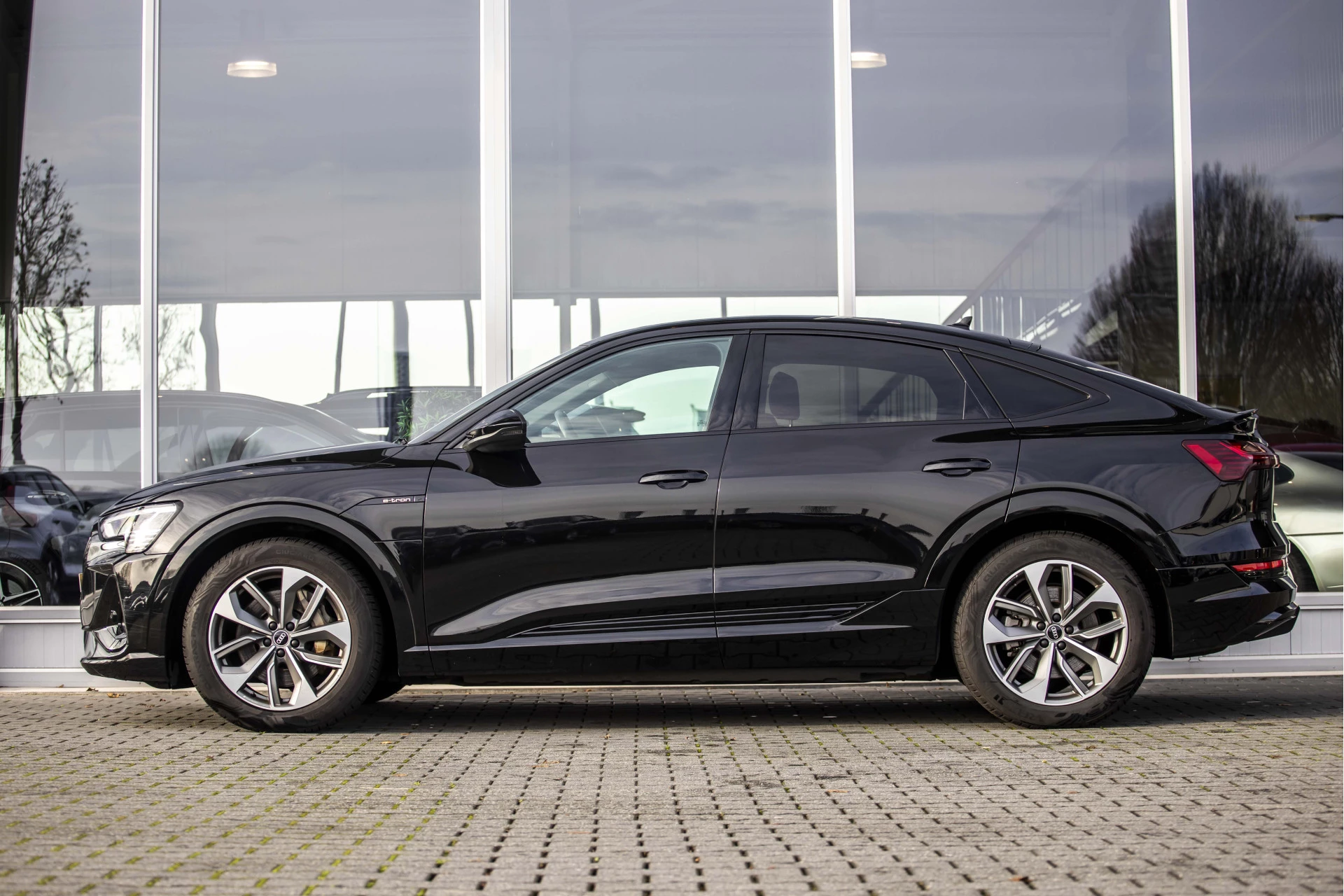 Hoofdafbeelding Audi e-tron