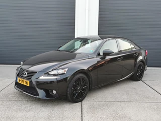 Lexus IS 300h