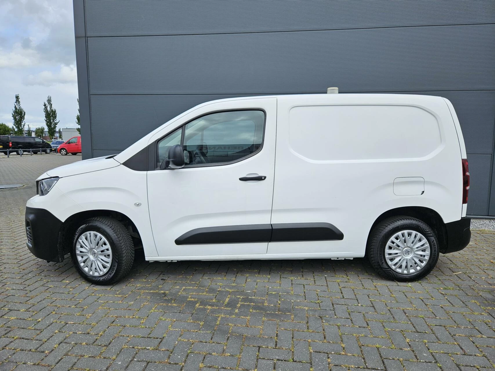Hoofdafbeelding Peugeot Partner