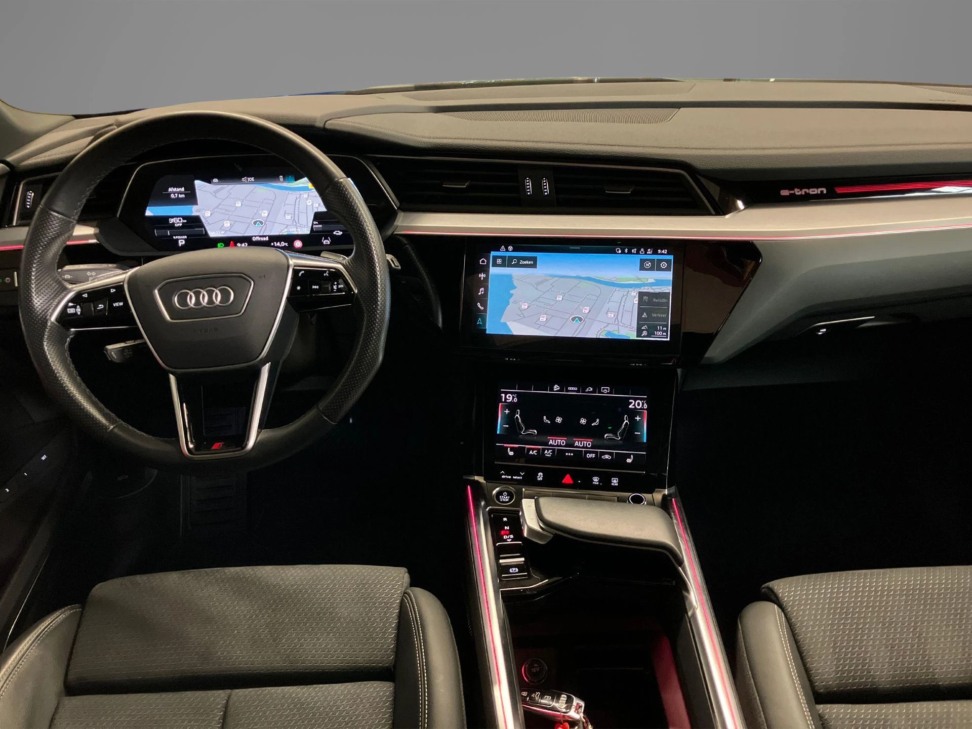 Hoofdafbeelding Audi e-tron