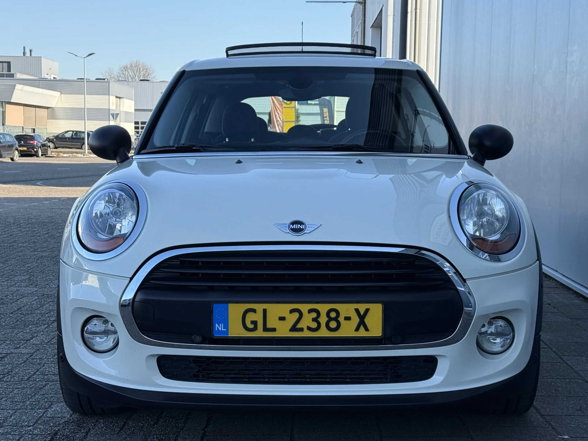Hoofdafbeelding MINI One