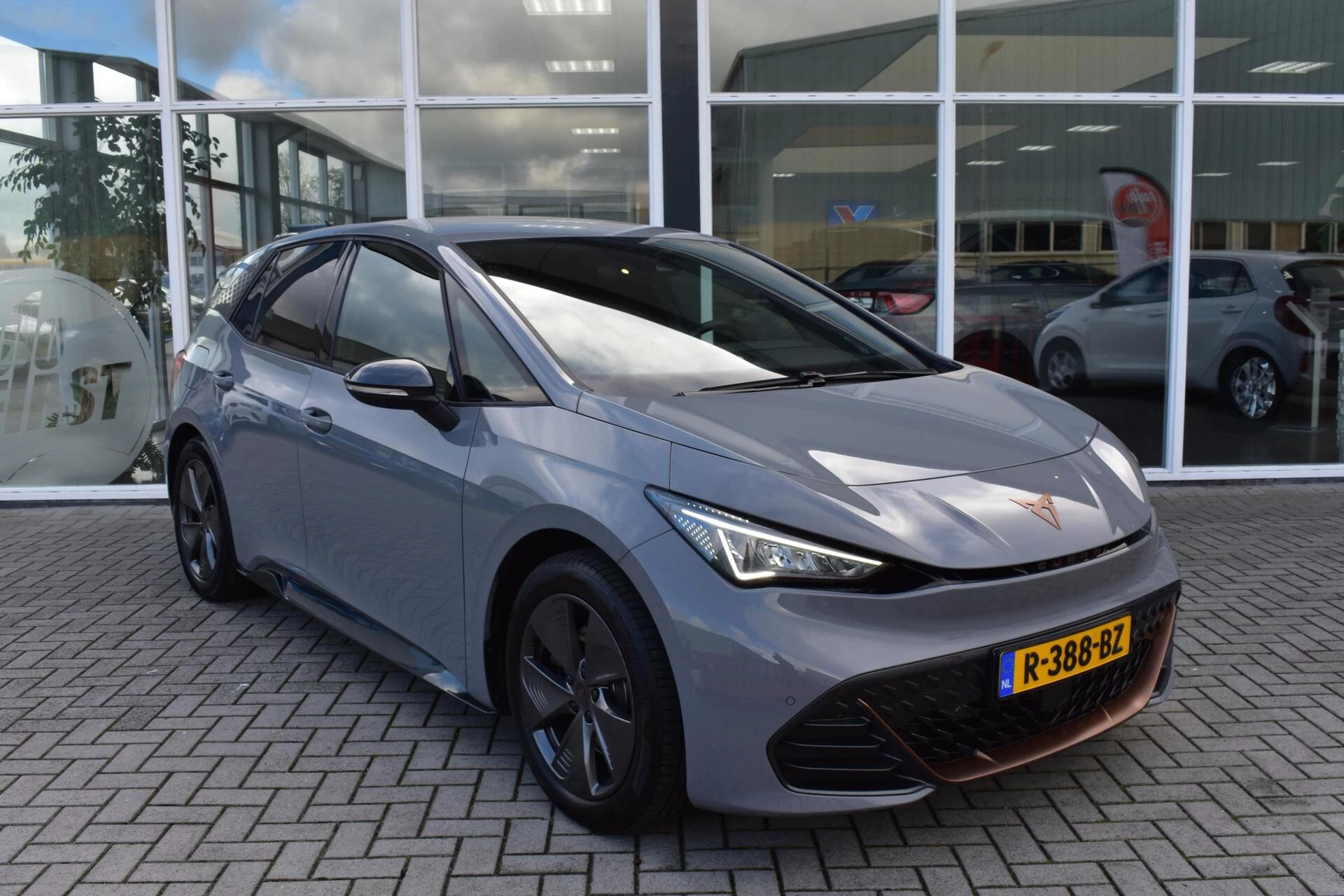 Hoofdafbeelding CUPRA Born