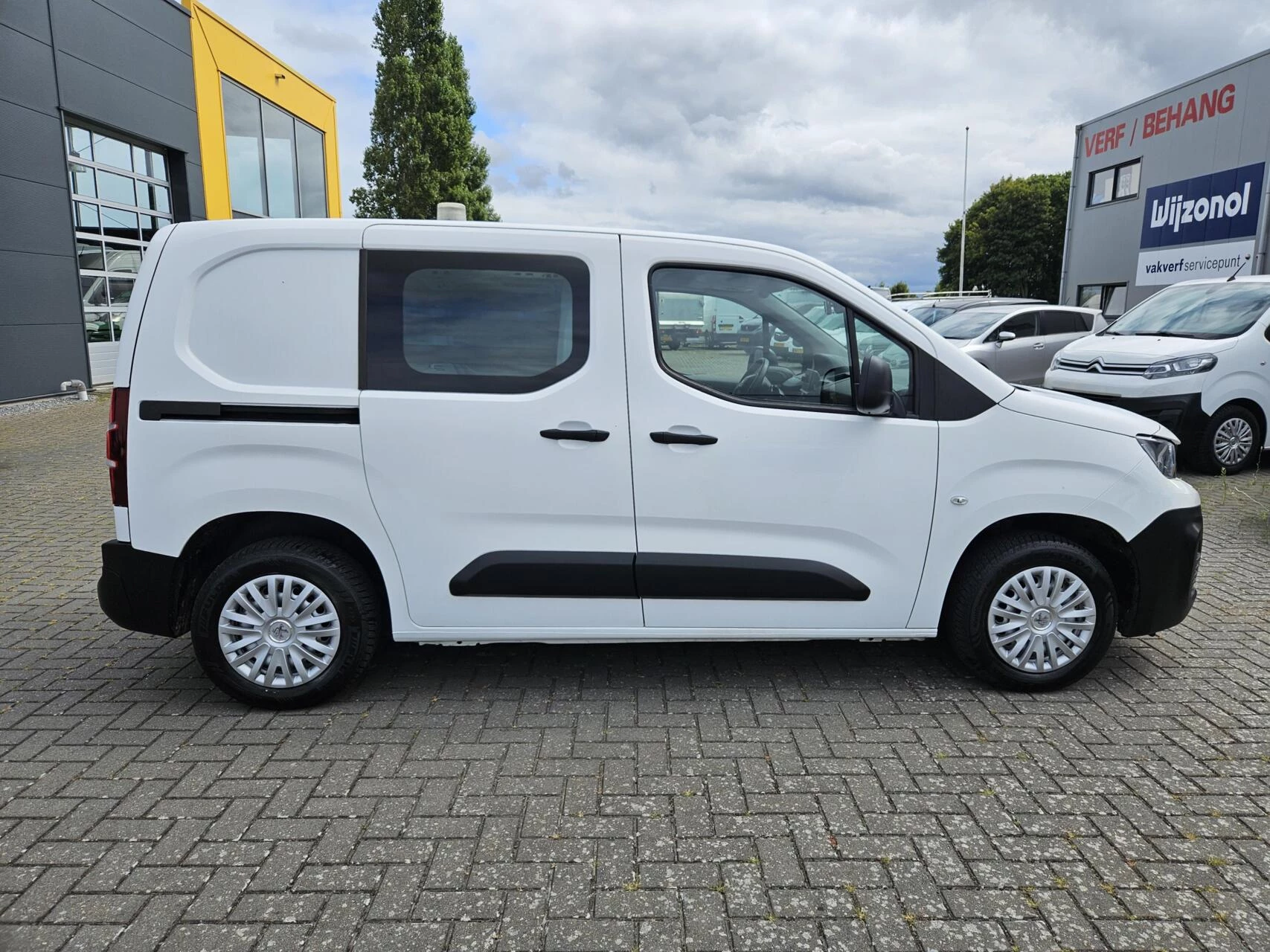 Hoofdafbeelding Peugeot Partner