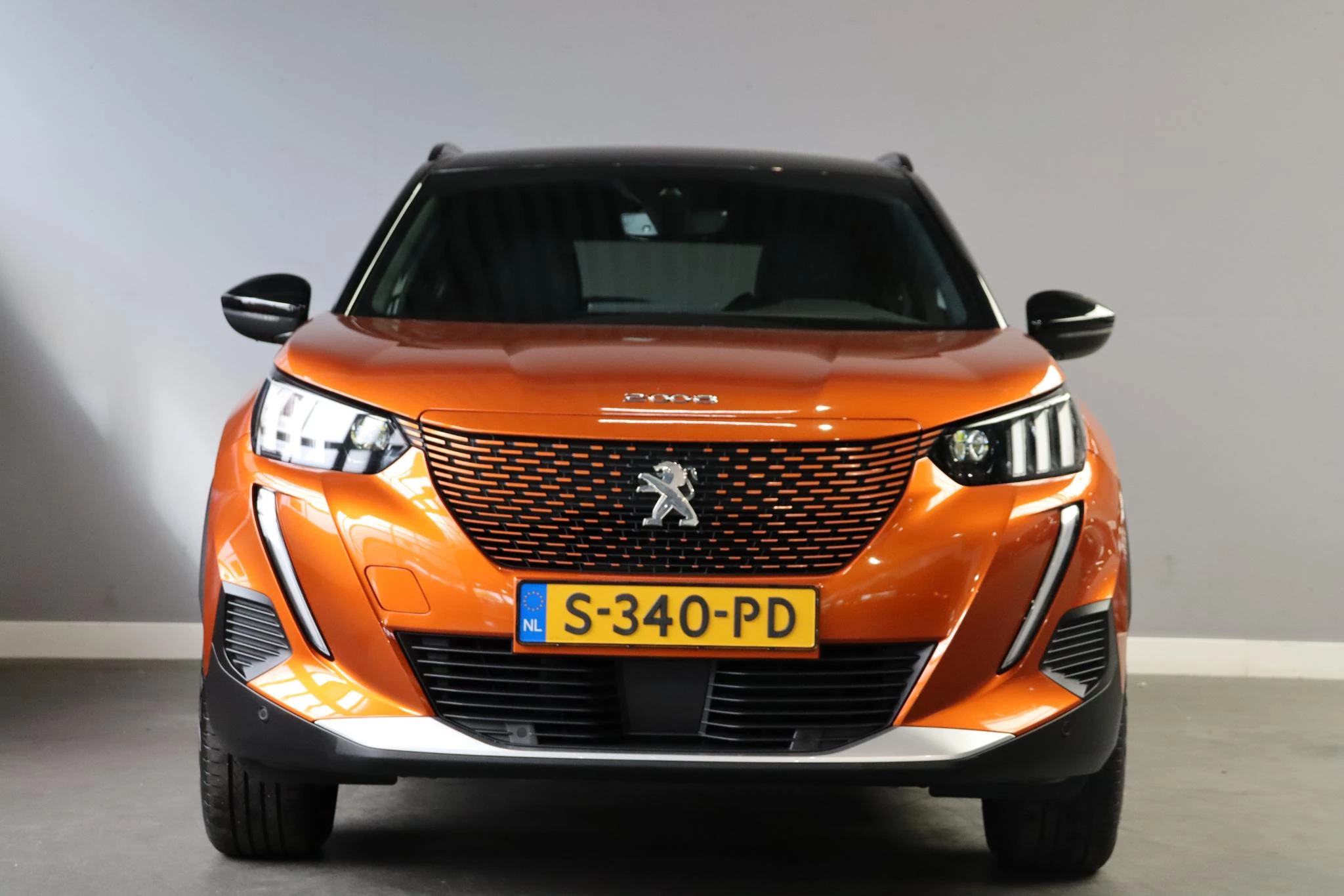 Hoofdafbeelding Peugeot e-2008