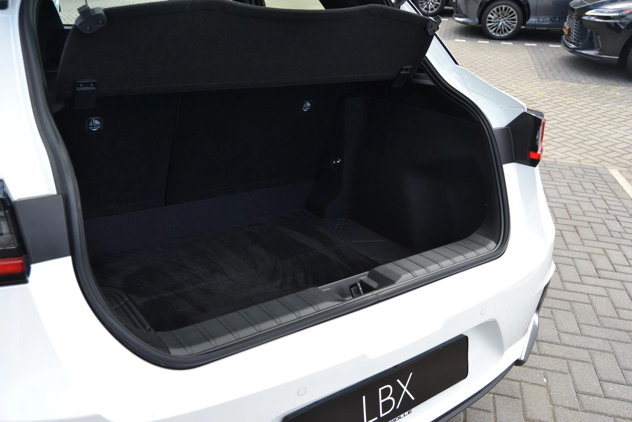 Hoofdafbeelding Lexus LBX