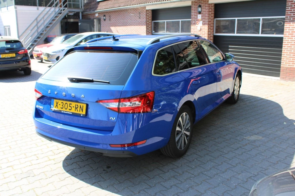 Hoofdafbeelding Škoda Superb