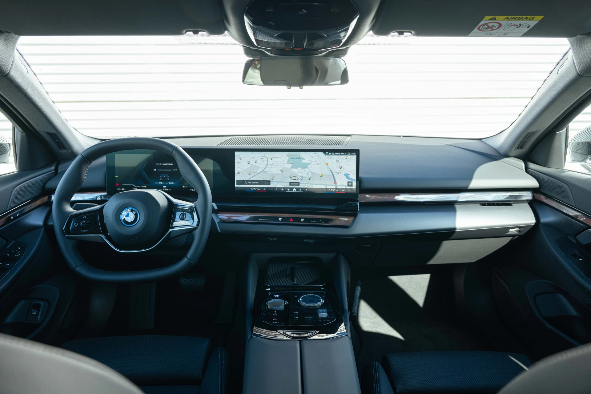 Hoofdafbeelding BMW i5