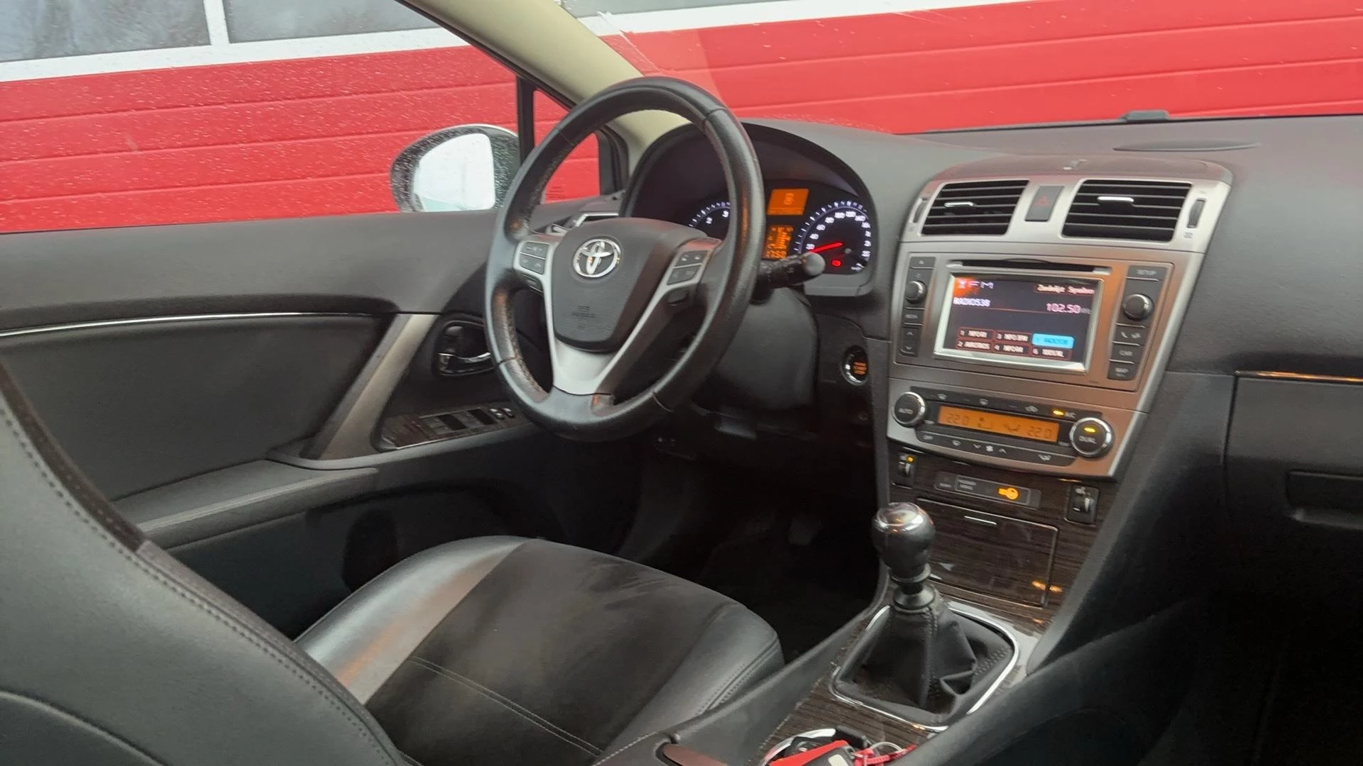 Hoofdafbeelding Toyota Avensis