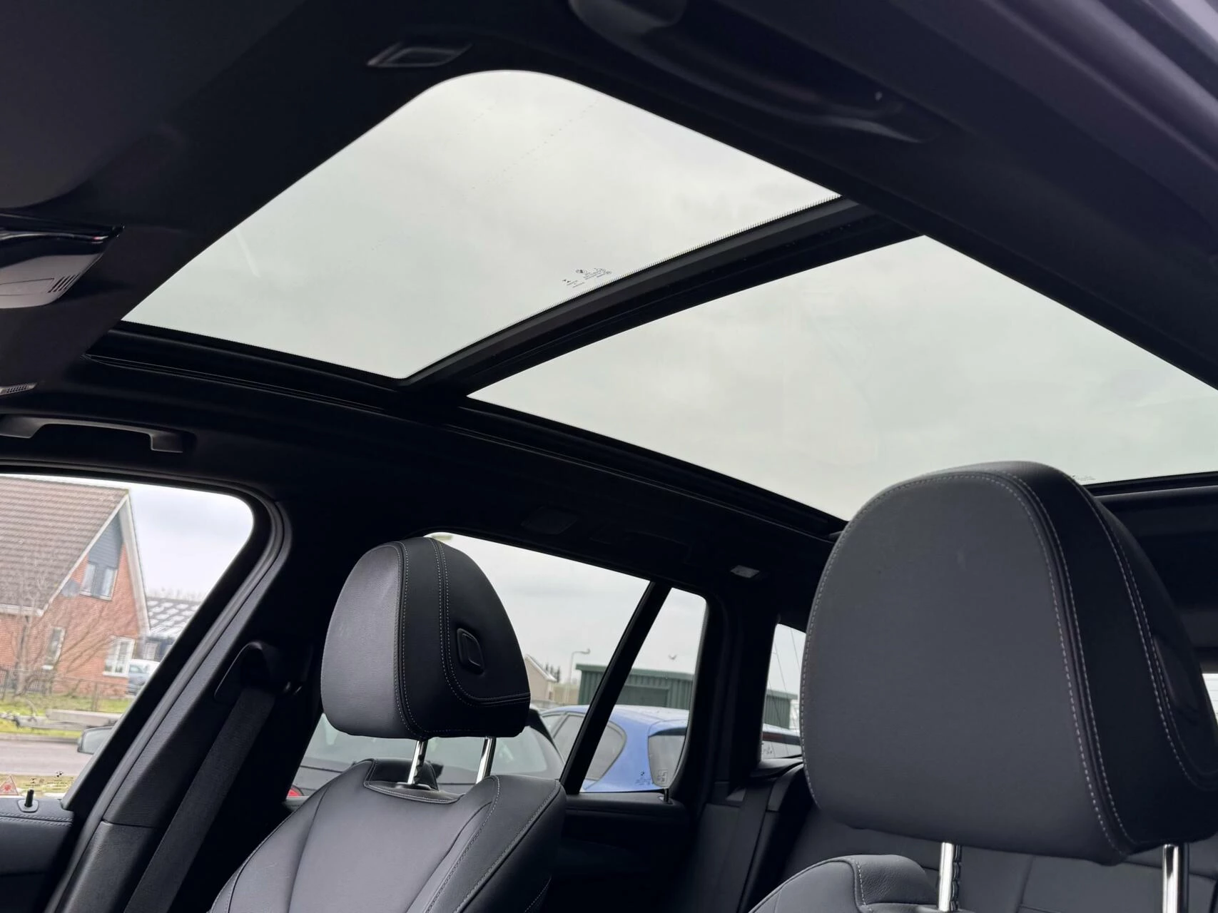 Hoofdafbeelding BMW iX3
