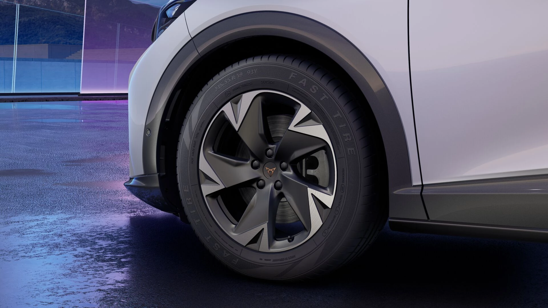 Hoofdafbeelding CUPRA Tavascan