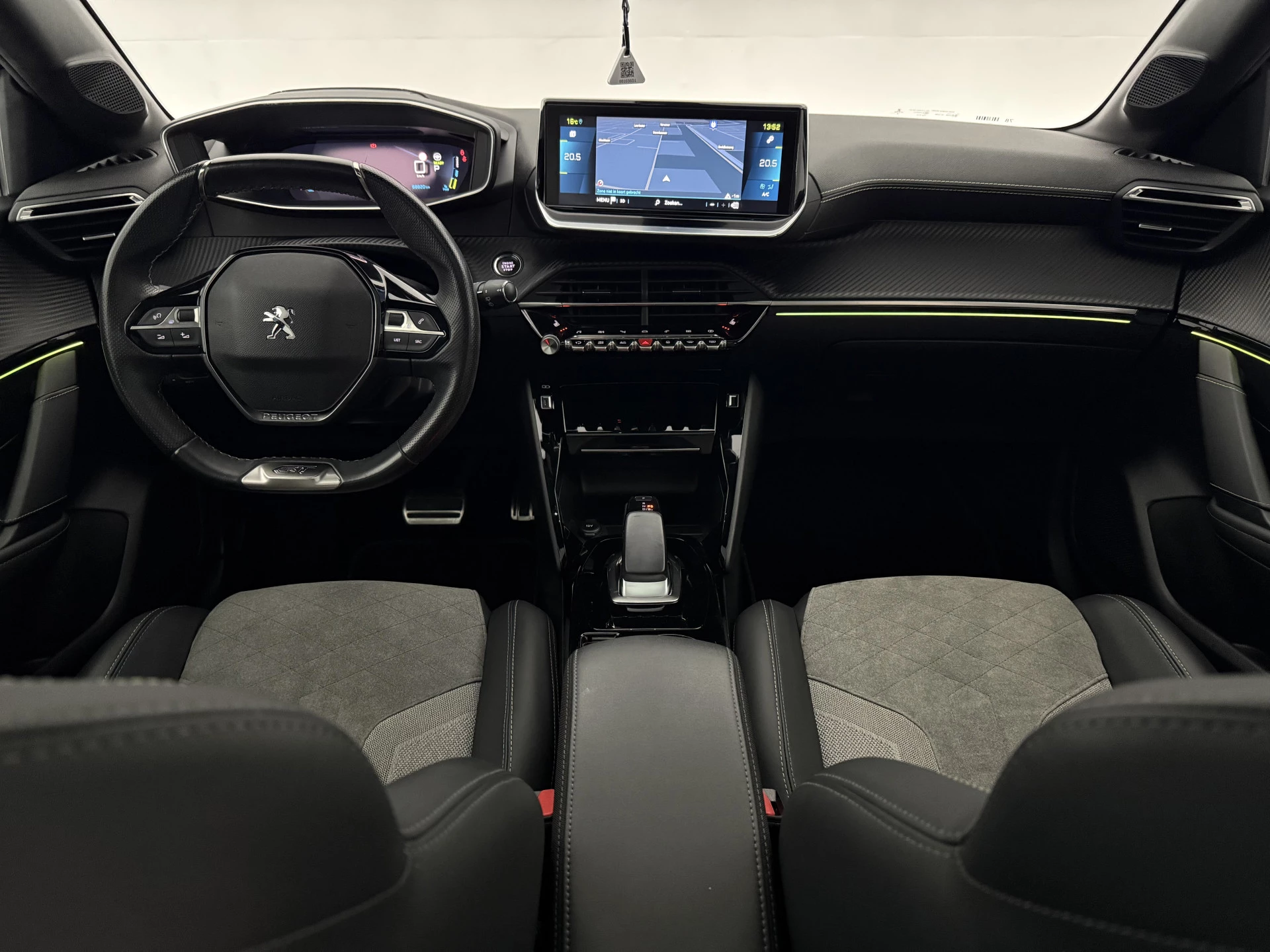 Hoofdafbeelding Peugeot e-208