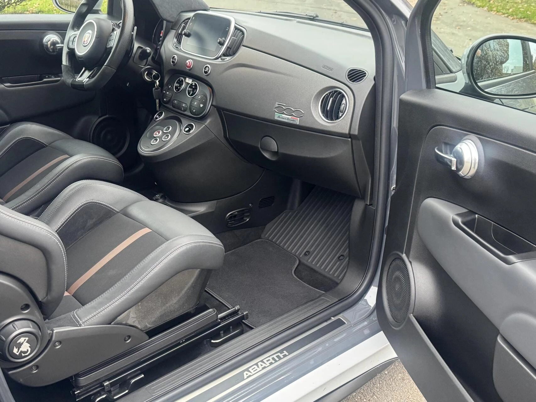 Hoofdafbeelding Abarth 695