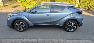 Hoofdafbeelding Toyota C-HR Toyota C-HR 1.8 Hybrid Executive*apple Carplay/Android*navigatie*full led koplampen