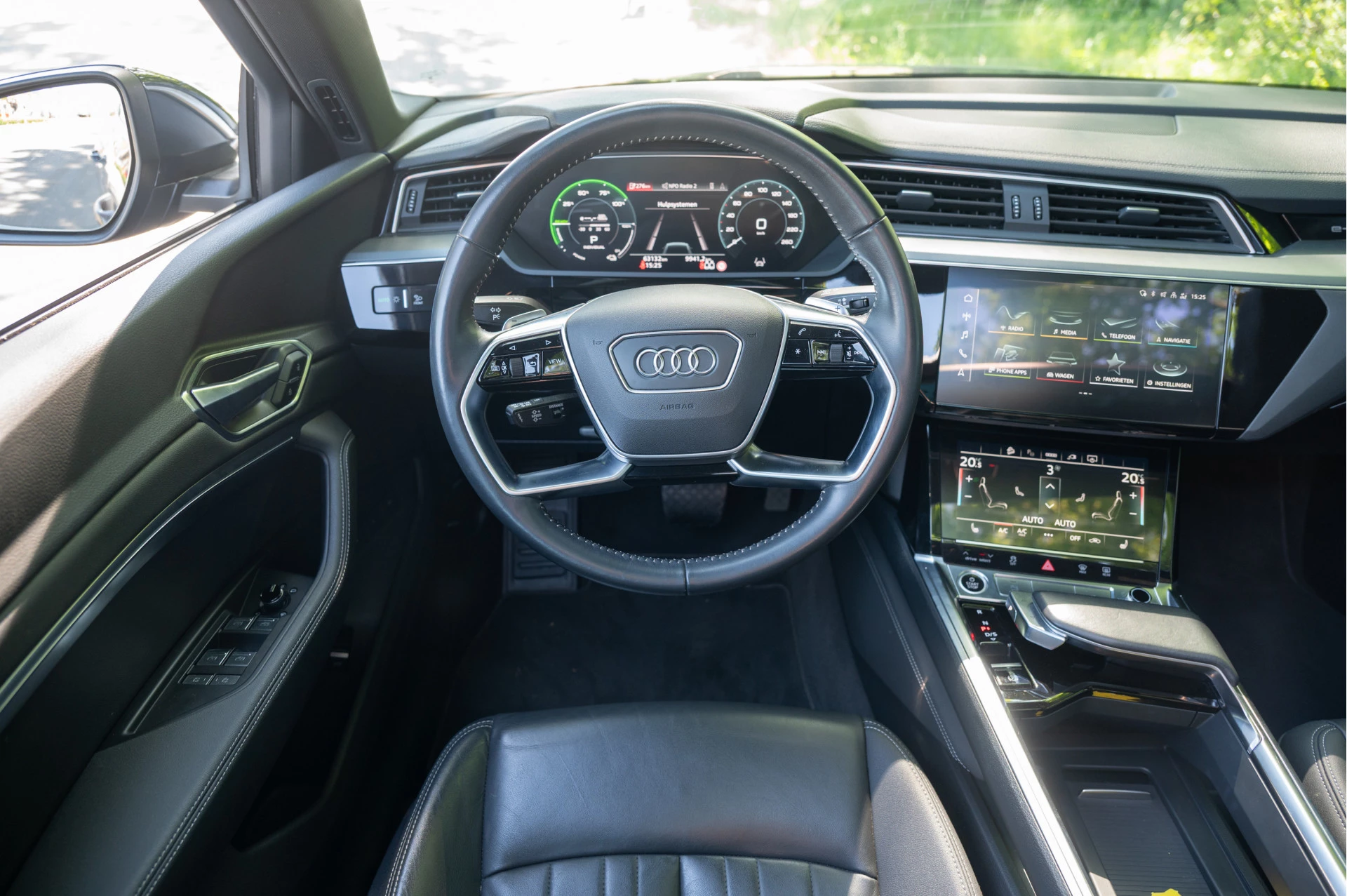 Hoofdafbeelding Audi e-tron