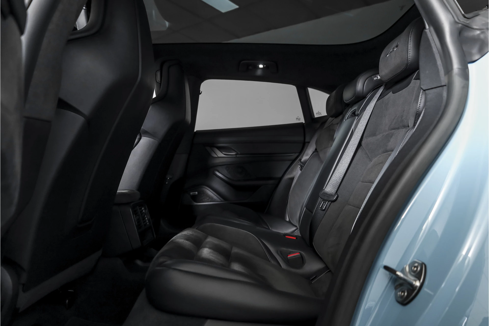 Hoofdafbeelding Porsche Taycan