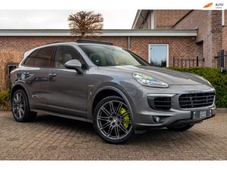 Hoofdafbeelding Porsche Cayenne Porsche Cayenne 3.0 S E-Hybrid Platinum Edition Full options