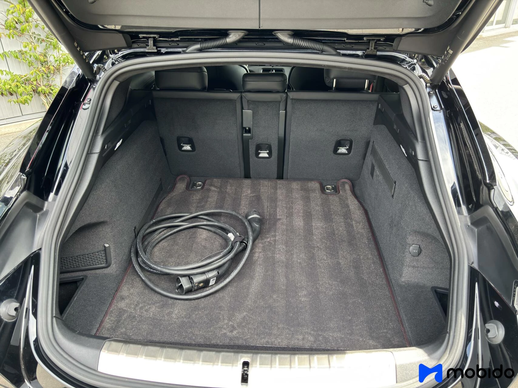 Hoofdafbeelding Porsche Taycan