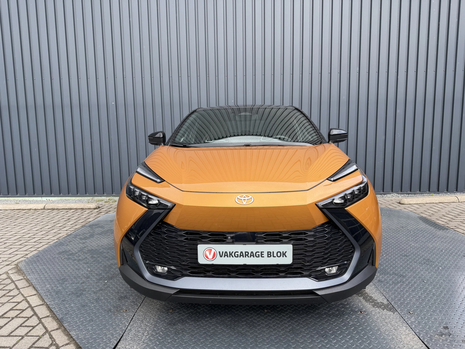 Hoofdafbeelding Toyota C-HR