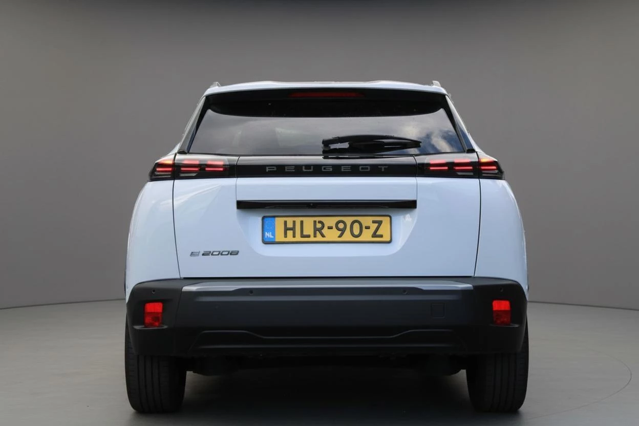 Hoofdafbeelding Peugeot e-2008