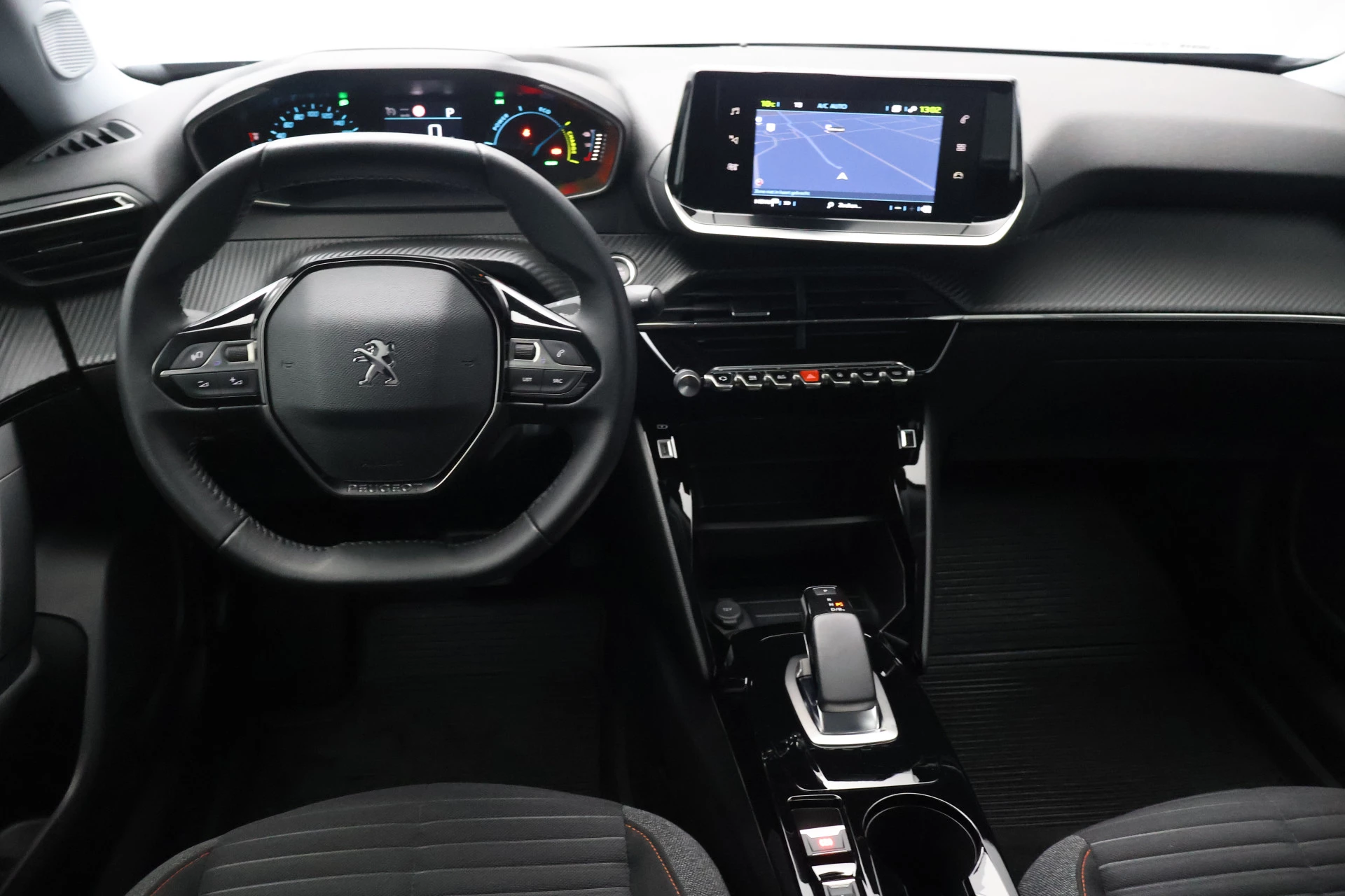 Hoofdafbeelding Peugeot e-2008