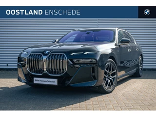 Hoofdafbeelding BMW i7 BMW i7 eDrive50 High Executive M Sport / Panoramadak Sky Lounge / Stoelventilatie / Live Cockpit Professional / Parking Assistant Professional / Massagefunctie