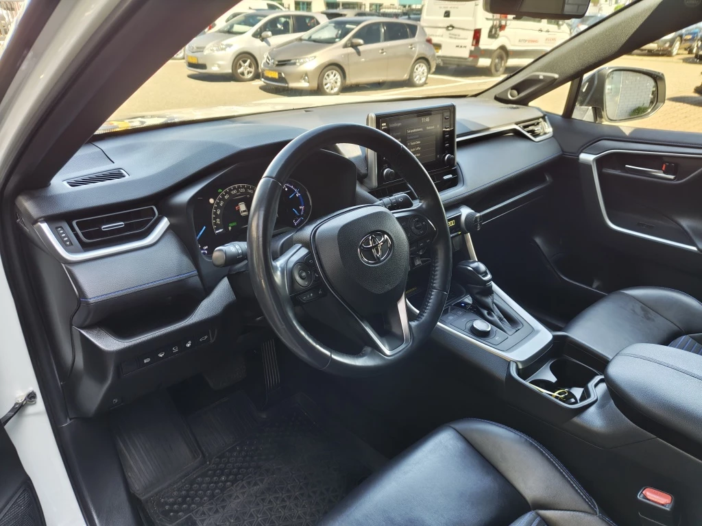 Hoofdafbeelding Toyota RAV4