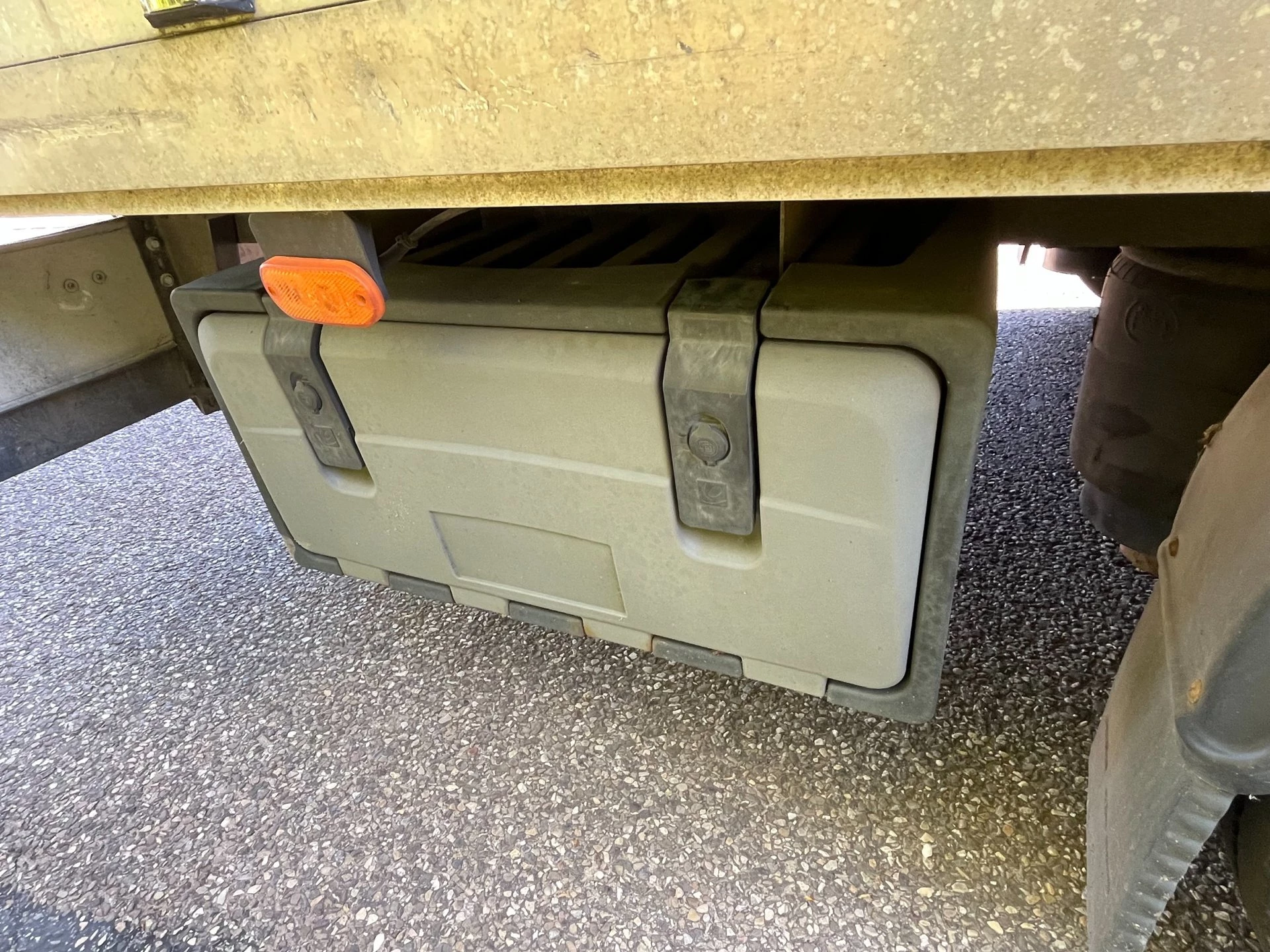 Hoofdafbeelding Ancy factory | BE Oplegger |  Semi dieplader gesloten