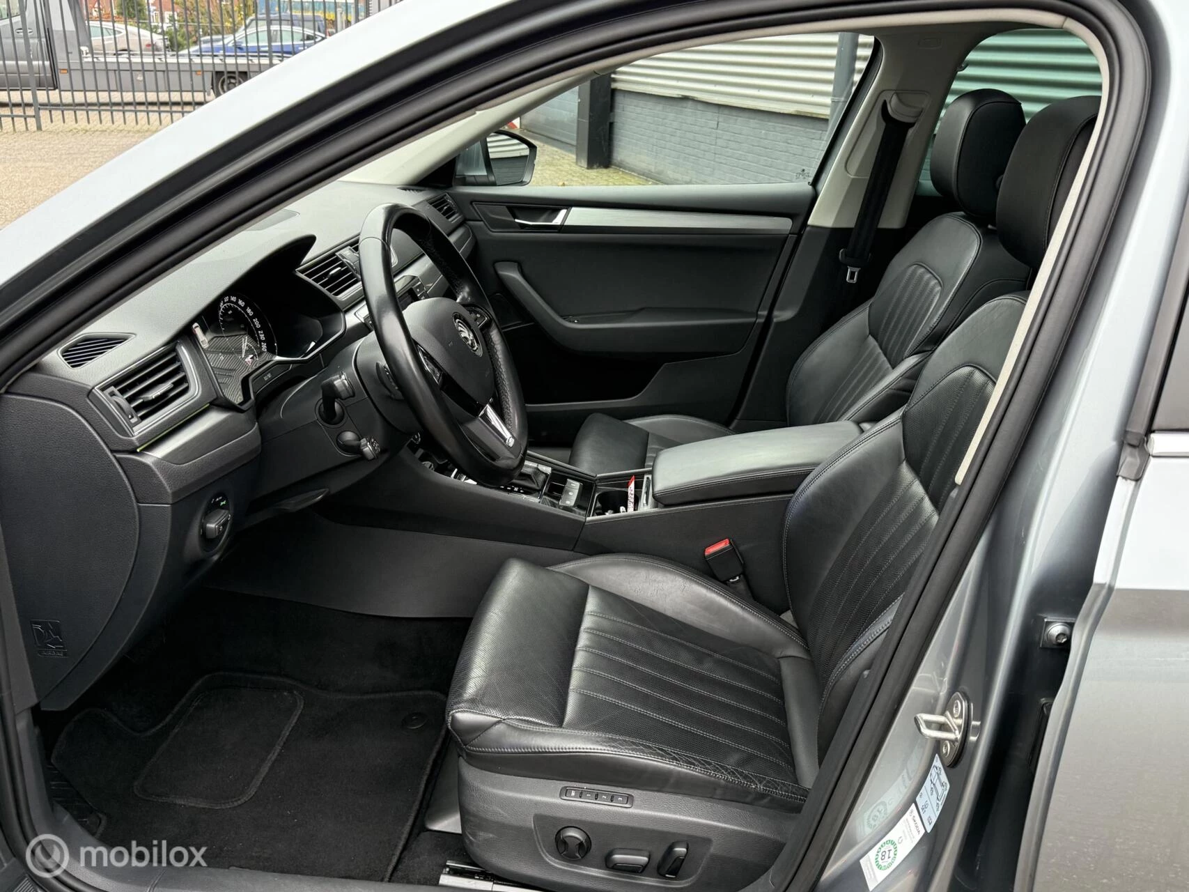 Hoofdafbeelding Škoda Superb