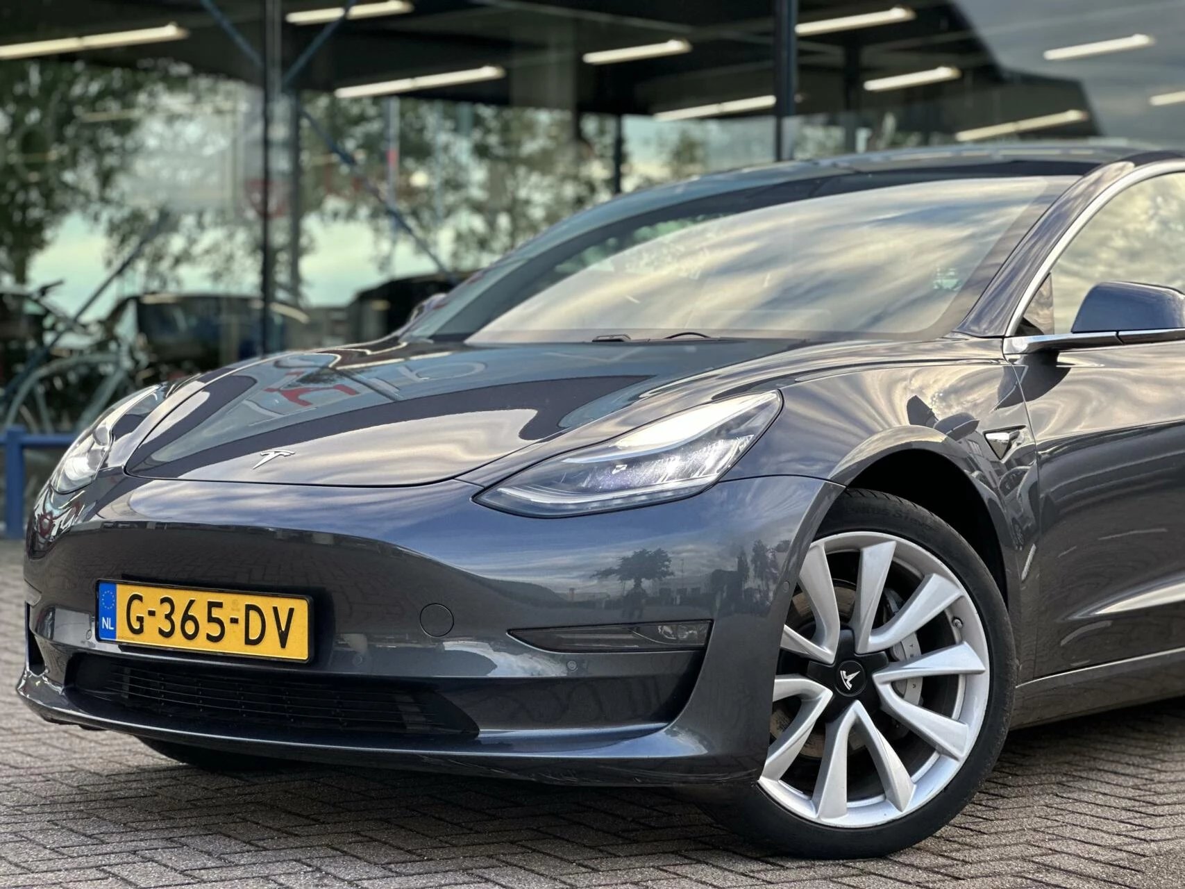 Hoofdafbeelding Tesla Model 3