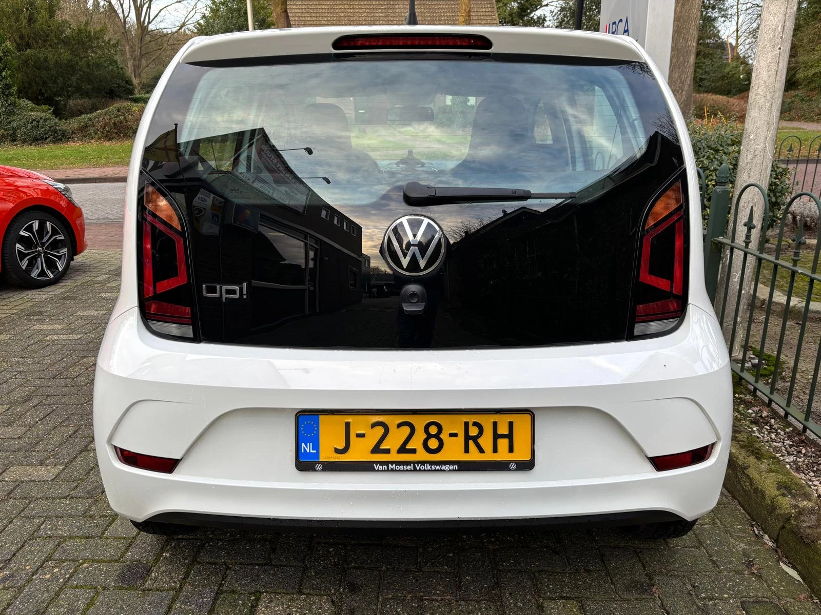 Hoofdafbeelding Volkswagen up!