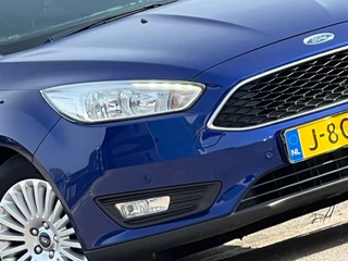 Ford Focus Wagon 1.0 Titanium - Deep Impact Blue - Stoel/Stuur/Voorraam verwarming