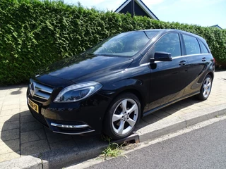 Mercedes-Benz B-Klasse 180 AMBITION-Automaat-Blth-Clima-Navigatie-Pdc