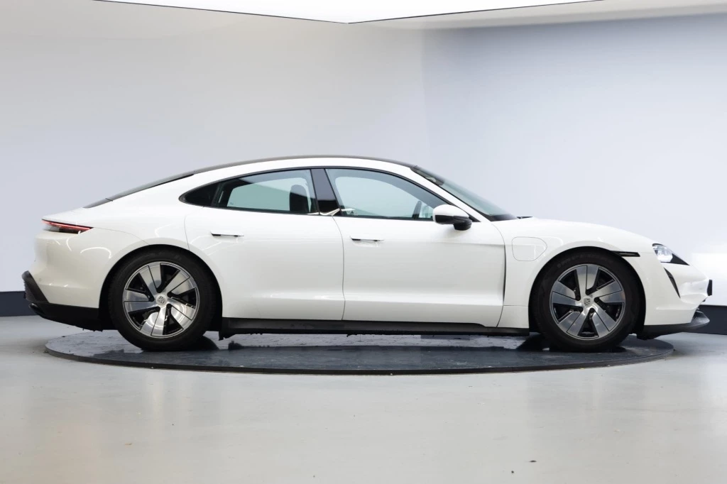 Hoofdafbeelding Porsche Taycan
