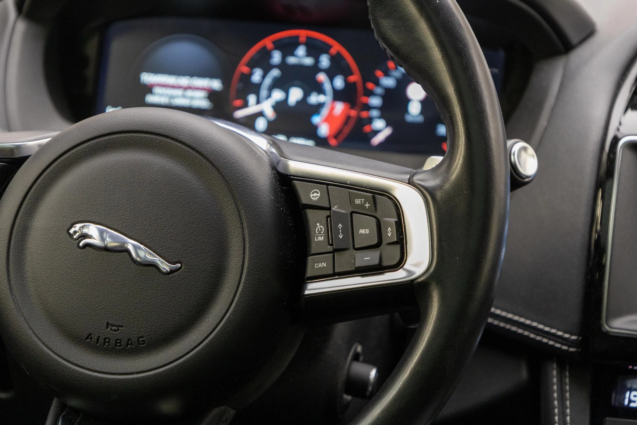 Hoofdafbeelding Jaguar F-PACE