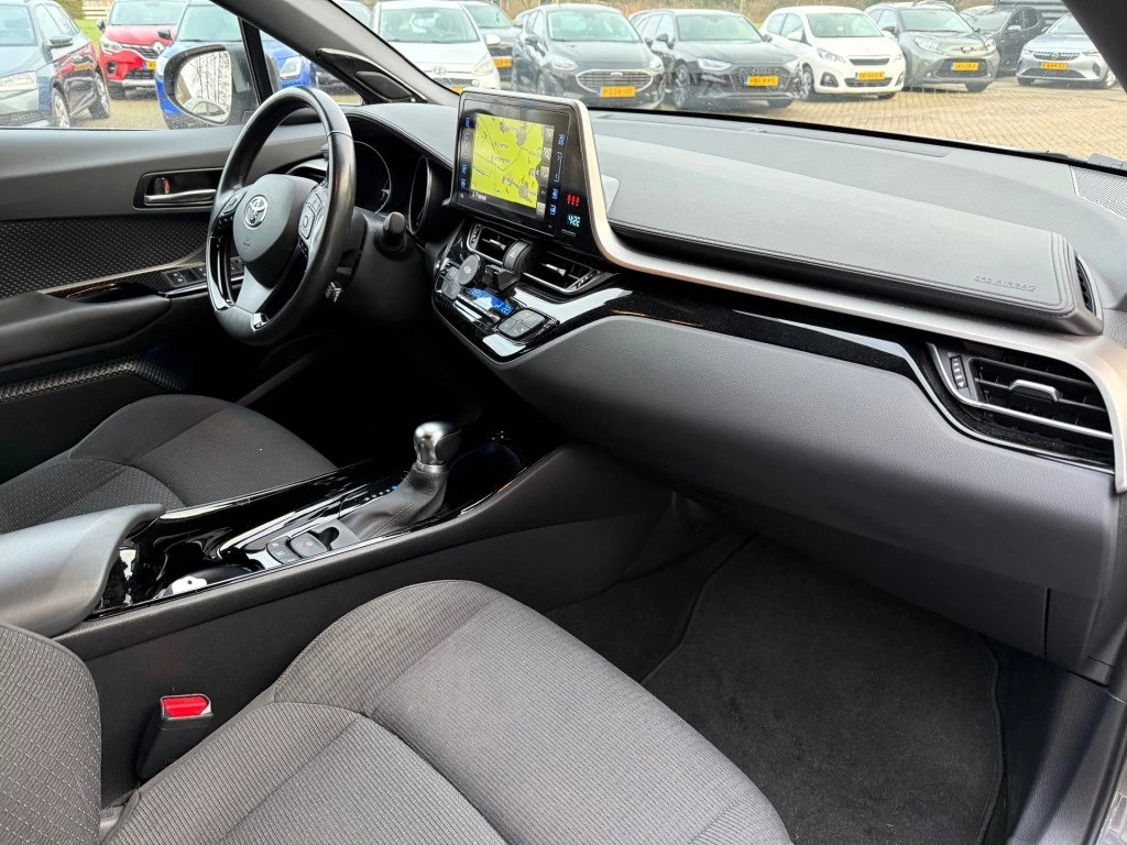 Hoofdafbeelding Toyota C-HR