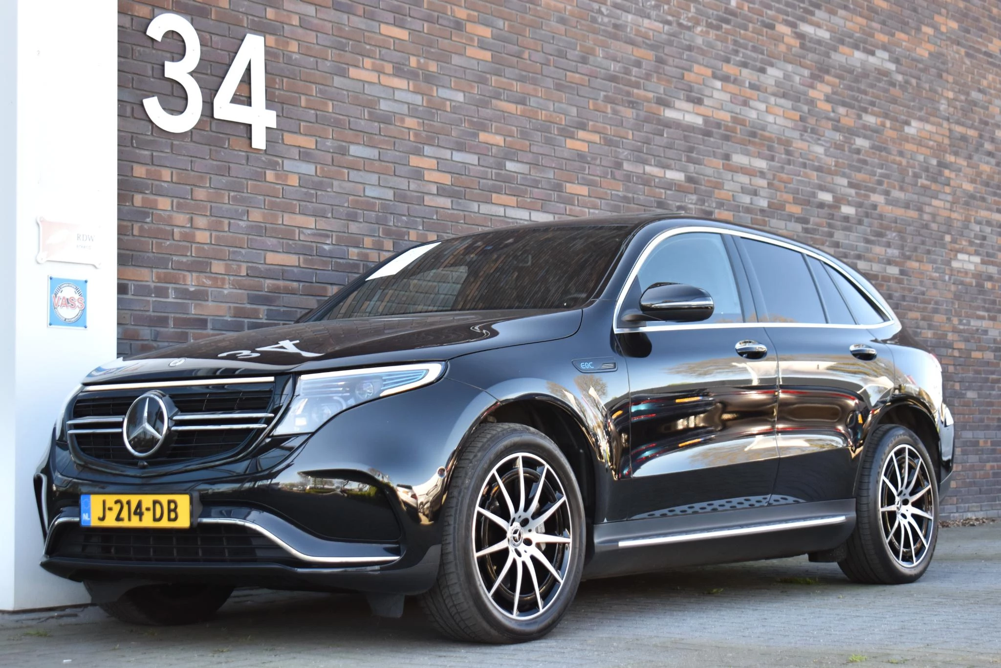 Hoofdafbeelding Mercedes-Benz EQC