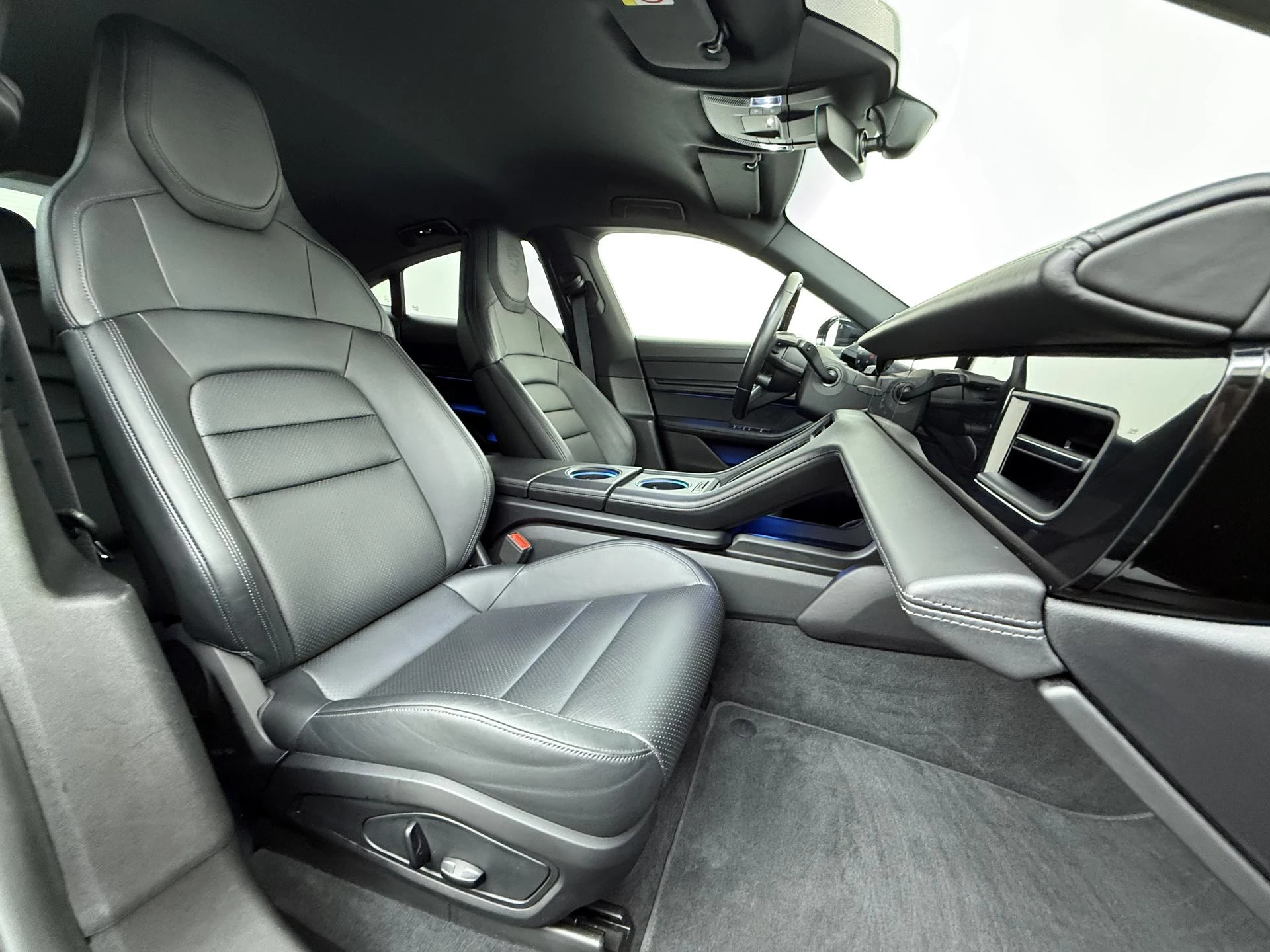 Hoofdafbeelding Porsche Taycan