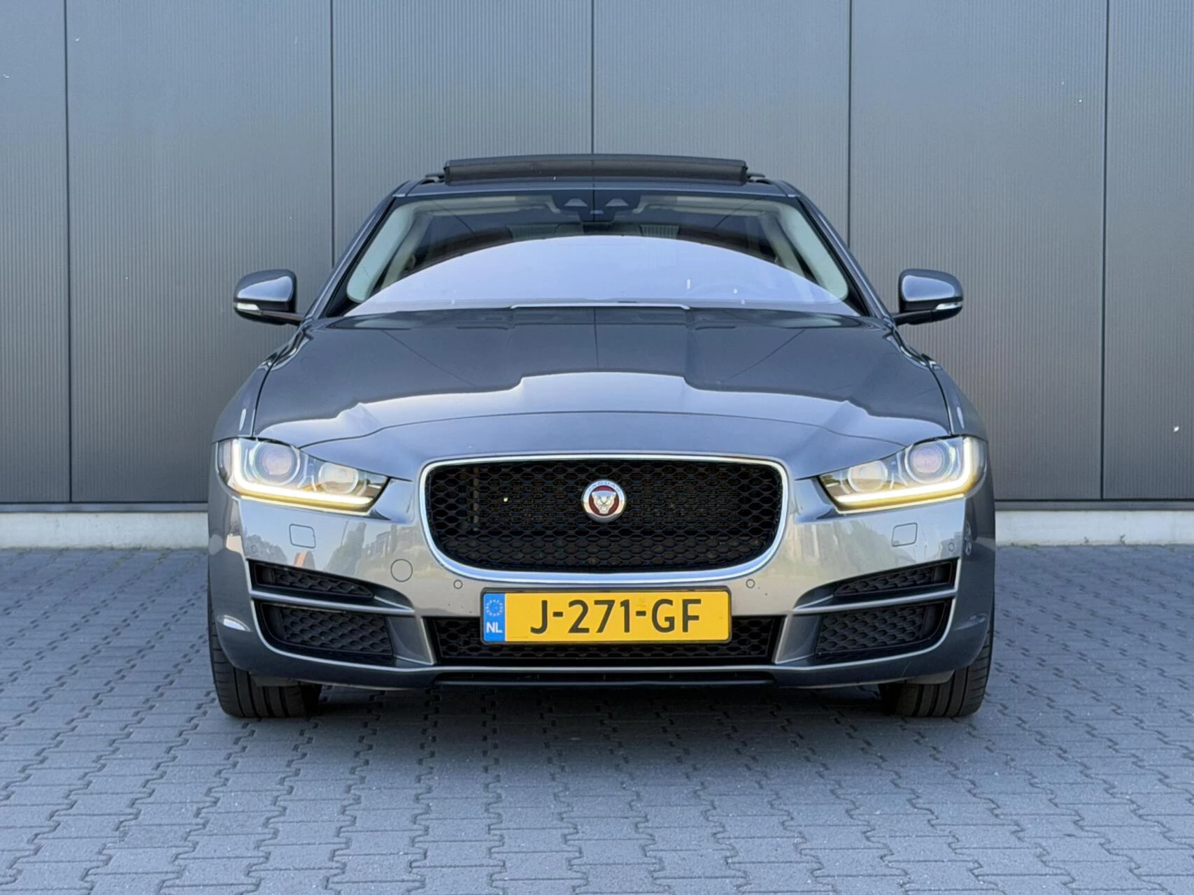 Hoofdafbeelding Jaguar XE