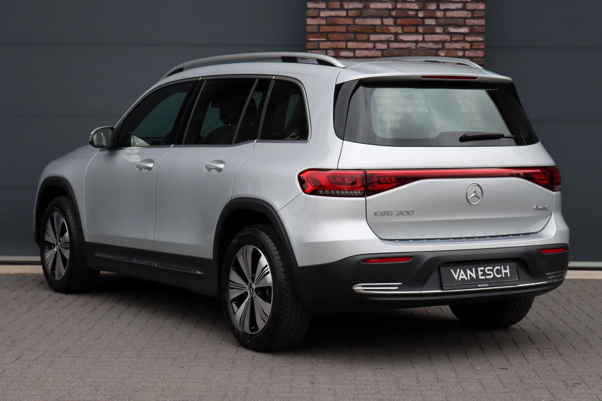Hoofdafbeelding Mercedes-Benz EQB